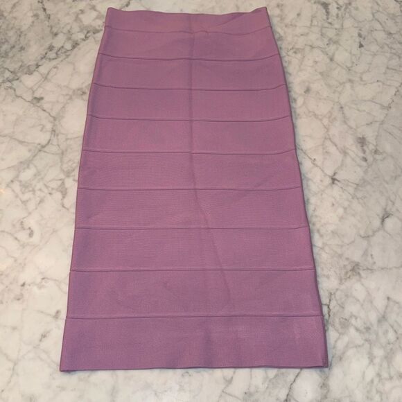 BCBGMaxAzria Dresses & Skirts - BCBGMAXAZRIA PURPLE BODYCON SKIRT S